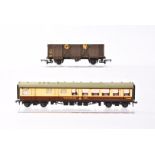 Hornby-Dublo late issue unboxed OO Gauge 2-Rail 4071 BR WR chocolate and brown Restaurant Car,