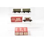 Hornby-Dublo OO Gauge 2-Rail late issue 4644 Hopper Wagons, three in original last-issue boxes, VG-