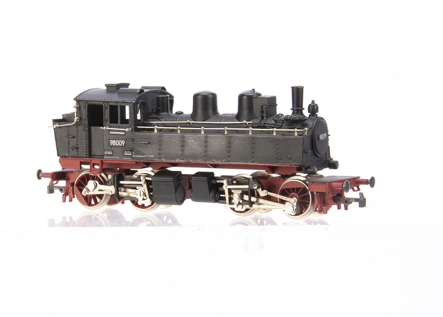 A Rivarossi unpowered Deutsche Reichsbahn 0-4-4-0 'Mallet' Locomotive Proving Model, detailed and - Image 2 of 2
