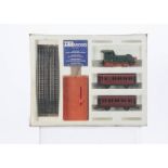 Rivarossi HO Gauge 1023 Starter Passenger Train Set, comprising FS green 0-4-0 Diesel, two maroon