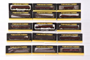 Graham Farish by Bachmann N Gauge BR Maroon Coaching Stock, a boxed group of Mk1 Coaches, comprising