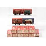 Hornby-Dublo OO Gauge 2-Rail 4626 Presflo and 4658 Prestwin wagons, 4626 Presflo Bulk Cement