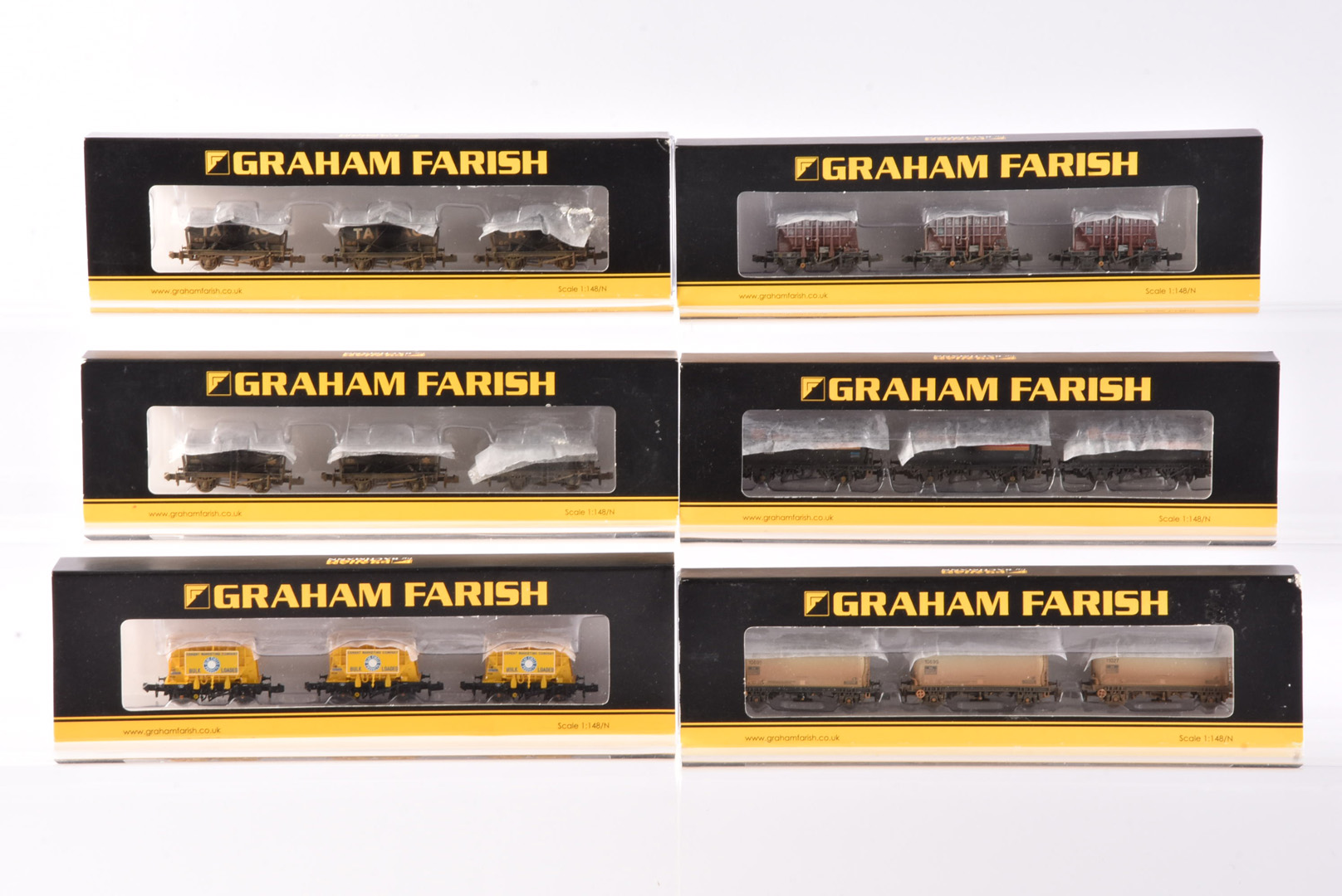 Graham Farish by Bachmann N Gauge Goods Wagons Packs, a cased group all with card sleeves, each