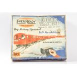 Ever Ready OO Gauge London Underground Train Set comprising Power car and two trailers, circle of