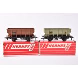 Hornby-Dublo OO gauge 2-Rail late issue Hopper wagons, 4643 21-Ton brown Hopper and 4644 21-Ton grey