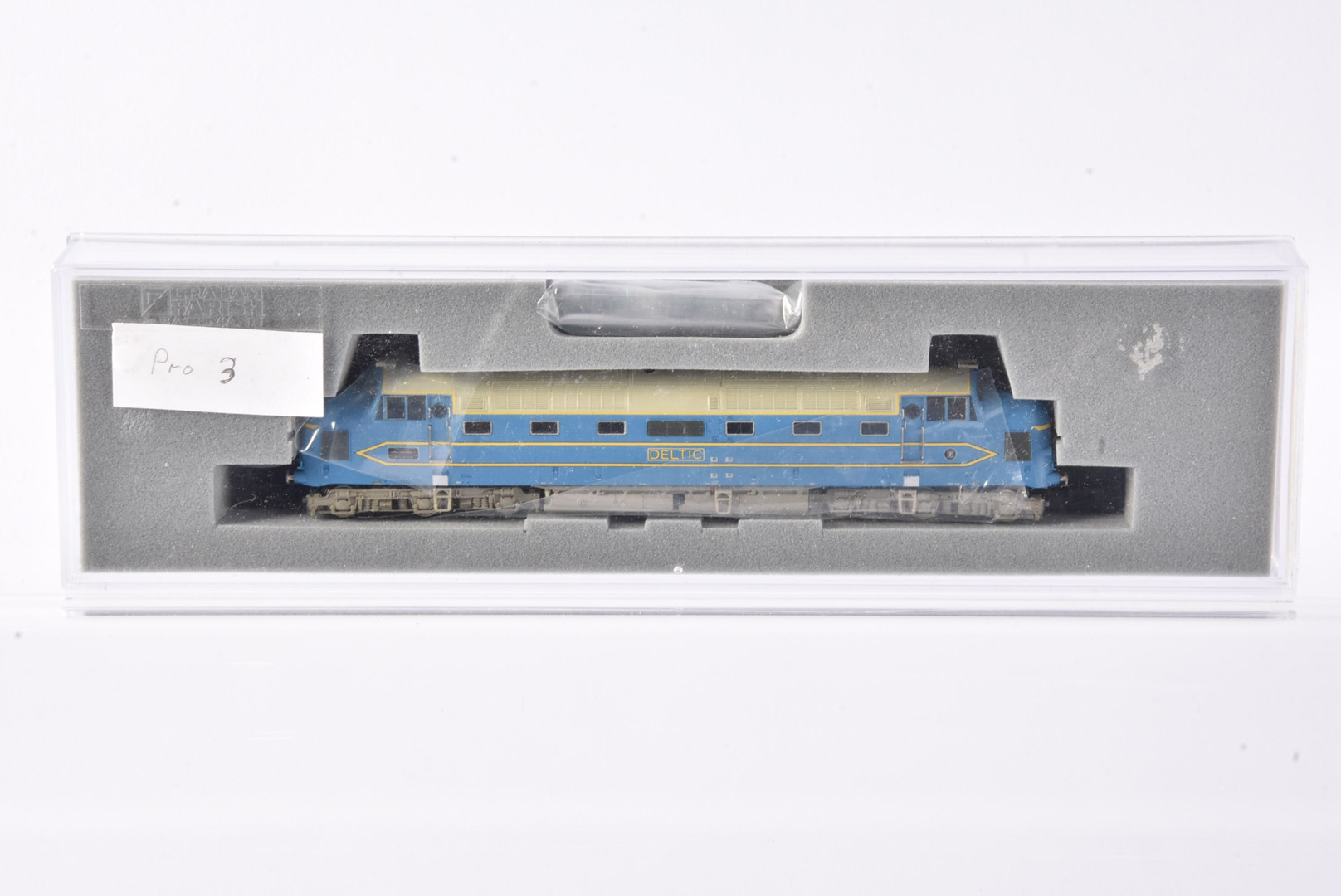 Graham Farish by Bachmann Gauge Deltic Diesel locomotive, a cased 372-920 English Electric Deltic