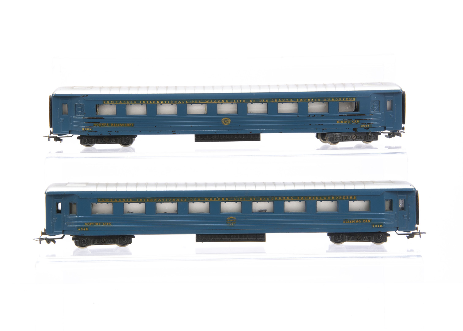 Rivarossi early production Wagons-Lits V AL Sleeping Car and V AR Dining Car, with dark brown - Image 2 of 2