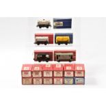 Hornby-Dublo OO Gauge 2-Rail Tank wagons, 4676 ESSO silver (6, two in 4676 box), 4680 ESSO black