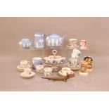 A collection of assorted ceramics, including 20th century Wedgwood Jasperware items (3), export