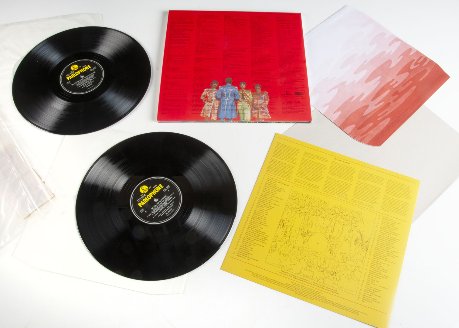 The Beatles LP, Sgt Pepper - 50th Anniversary Double Album released 2017 on Apple (60255745534) - - Image 2 of 2
