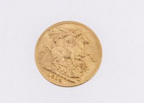 A George V gold full sovereign, dated 1914, EF
