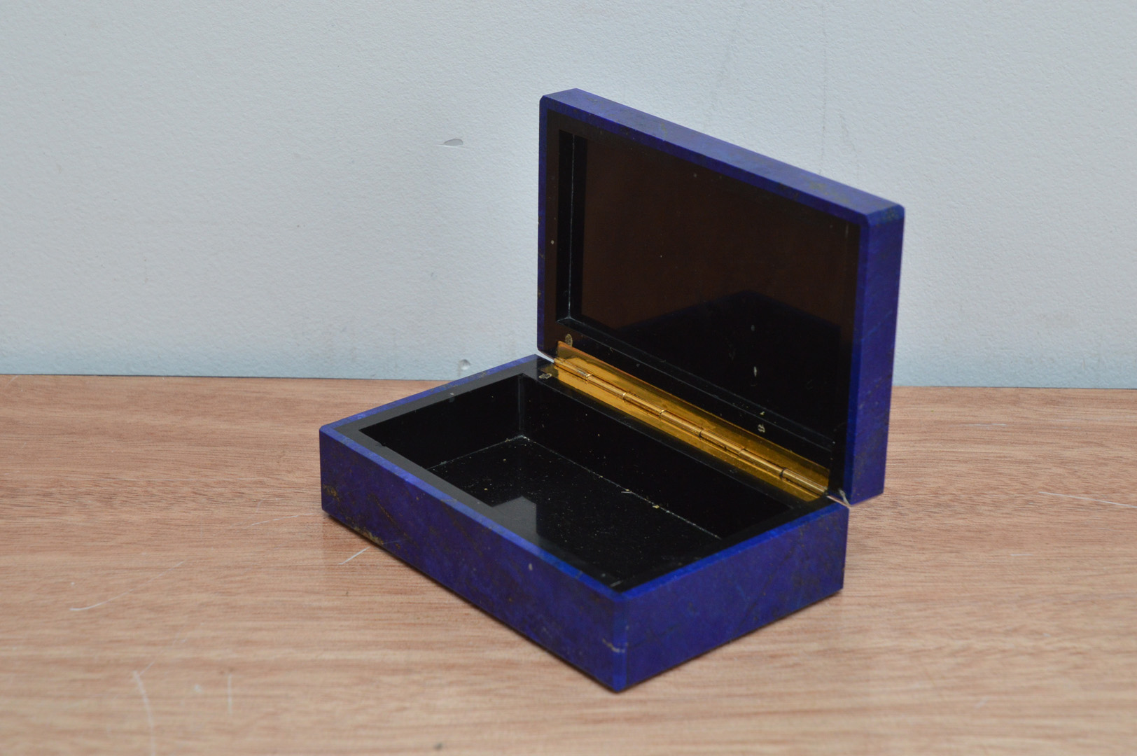 A 20th century Lapis Lazuli dressing table box, by repute purchased from Asprey, 3.5cm H x 11cm W - Image 3 of 3