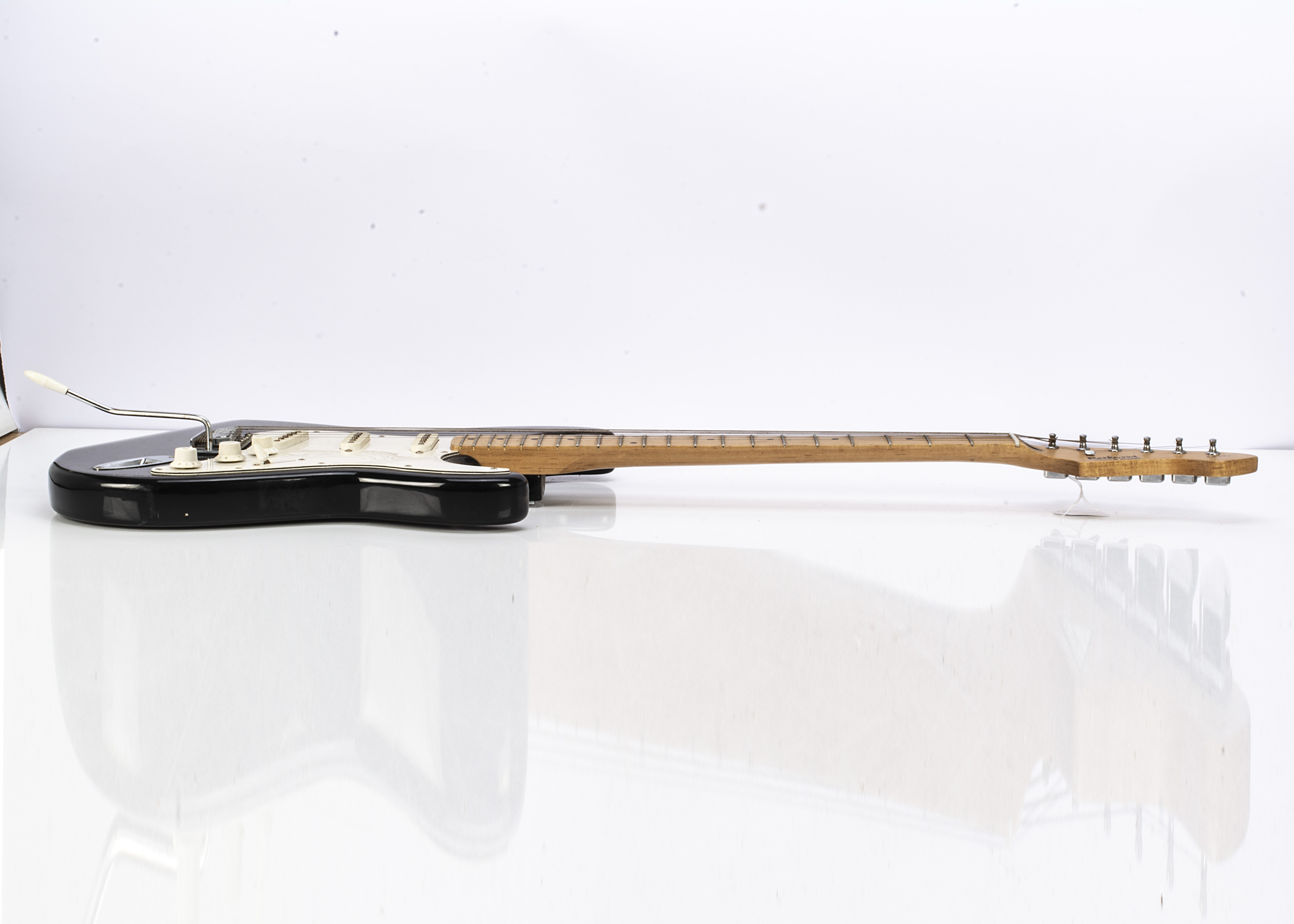 Electric Guitars, two guitars comprising a Rockwood by Hohner model LX 90L with tremolo arm together - Image 3 of 8