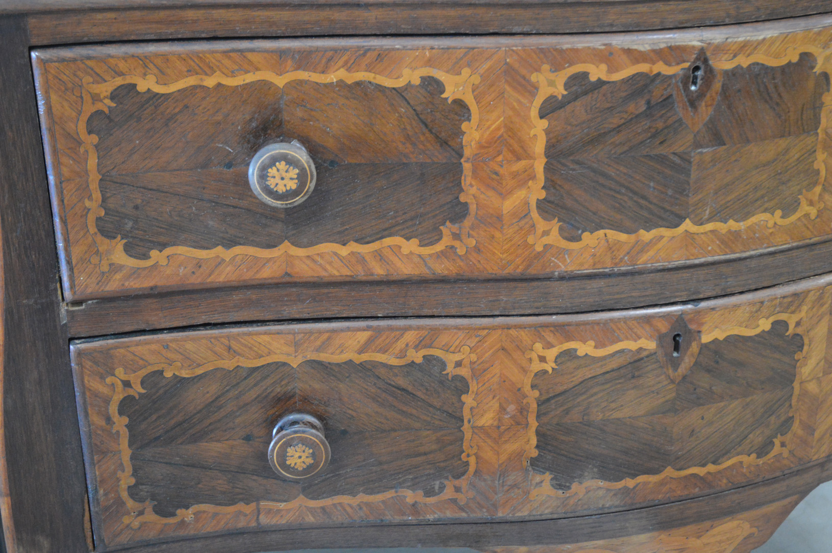A 19th century and later mix wood Italian marquetry bow fronted commode, two draws with later - Bild 2 aus 3