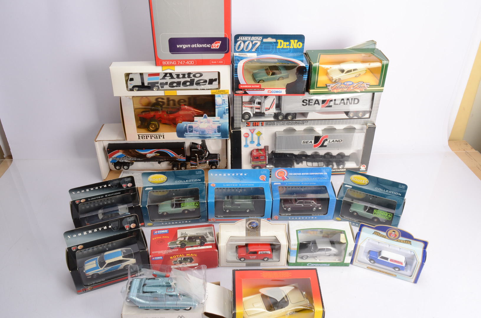 Modern Diecast Vehicles, a boxed collection of vintage and modern private, commercial and models