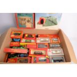 Hornby 00 Gauge freight wagons and accessories mostly boxed, Hornby China, unboxed Thomas and