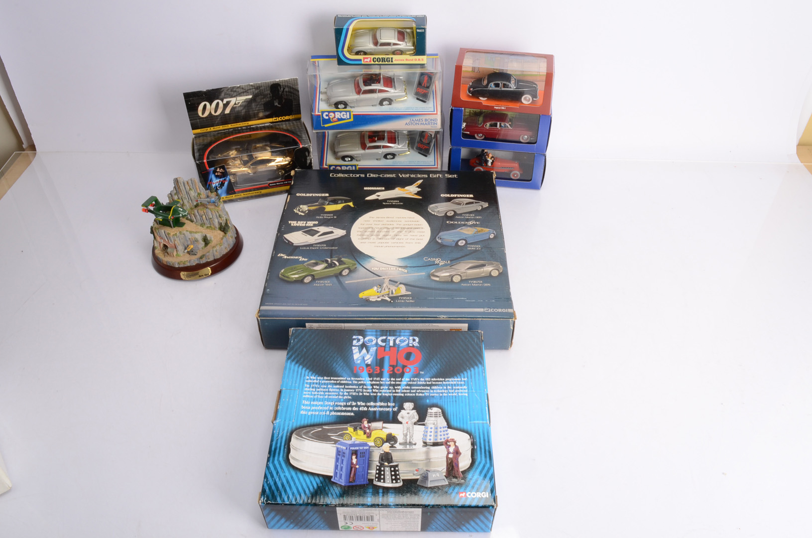 Modern Diecast and Danbury Mint Model From TV and Film, a boxed collection, Corgi James Bond,