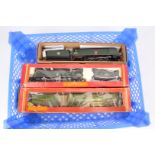 Hornby 00 Gauge Battle of Britain and West Country Class Locomotives and Tenders, R866 SR green