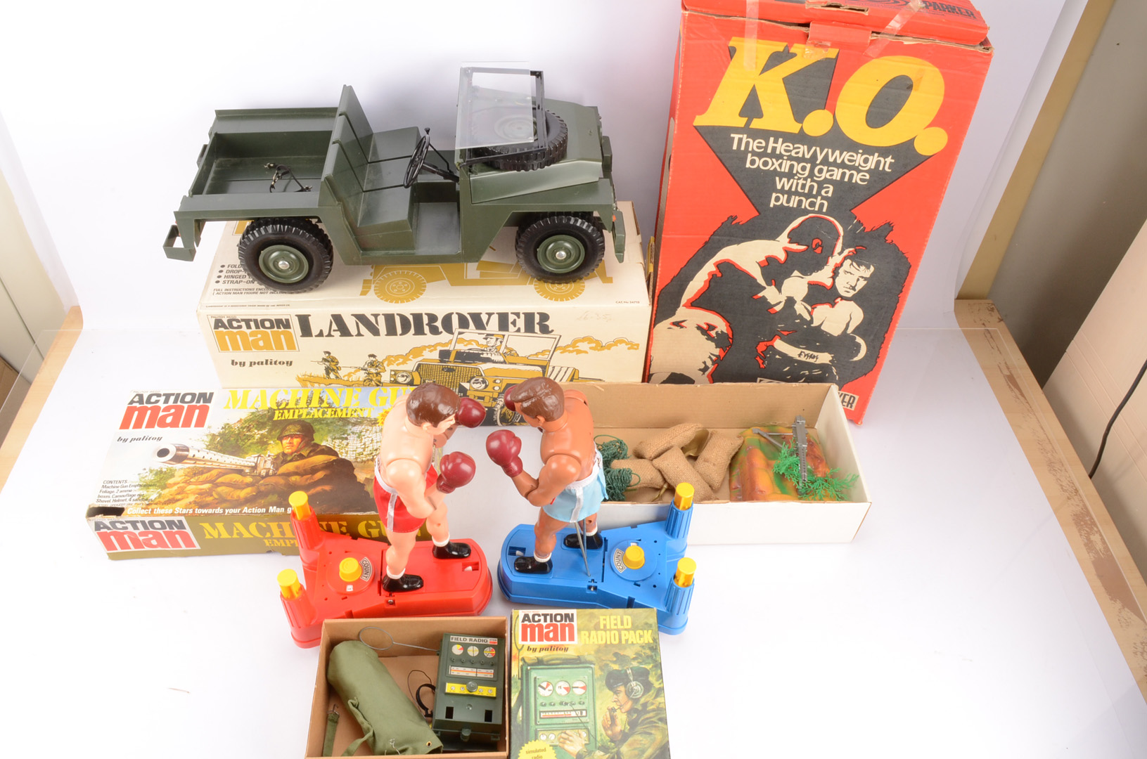 Parker KO Heavyweight Boxing Game and boxed Action Man Accessories Parker Boxing game comprising two