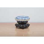 A Chinese blue and white porcelain ink pot and cover, the cover with a five clawed dragon 11cm