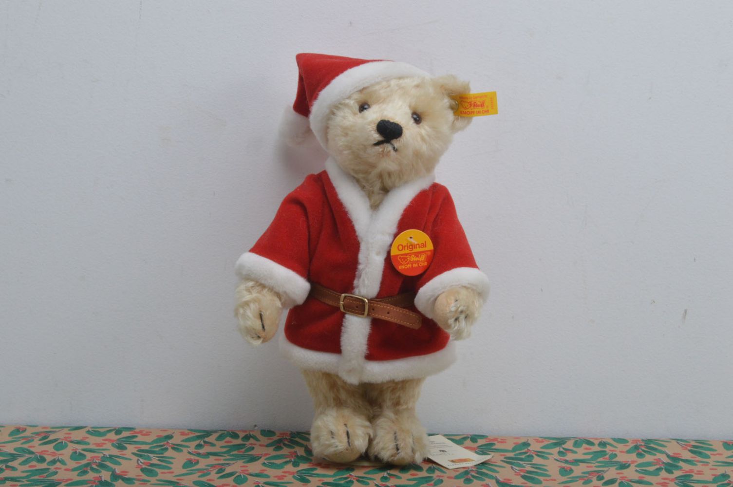 Pre-Loved Christmas Antiques & Collectables Auction