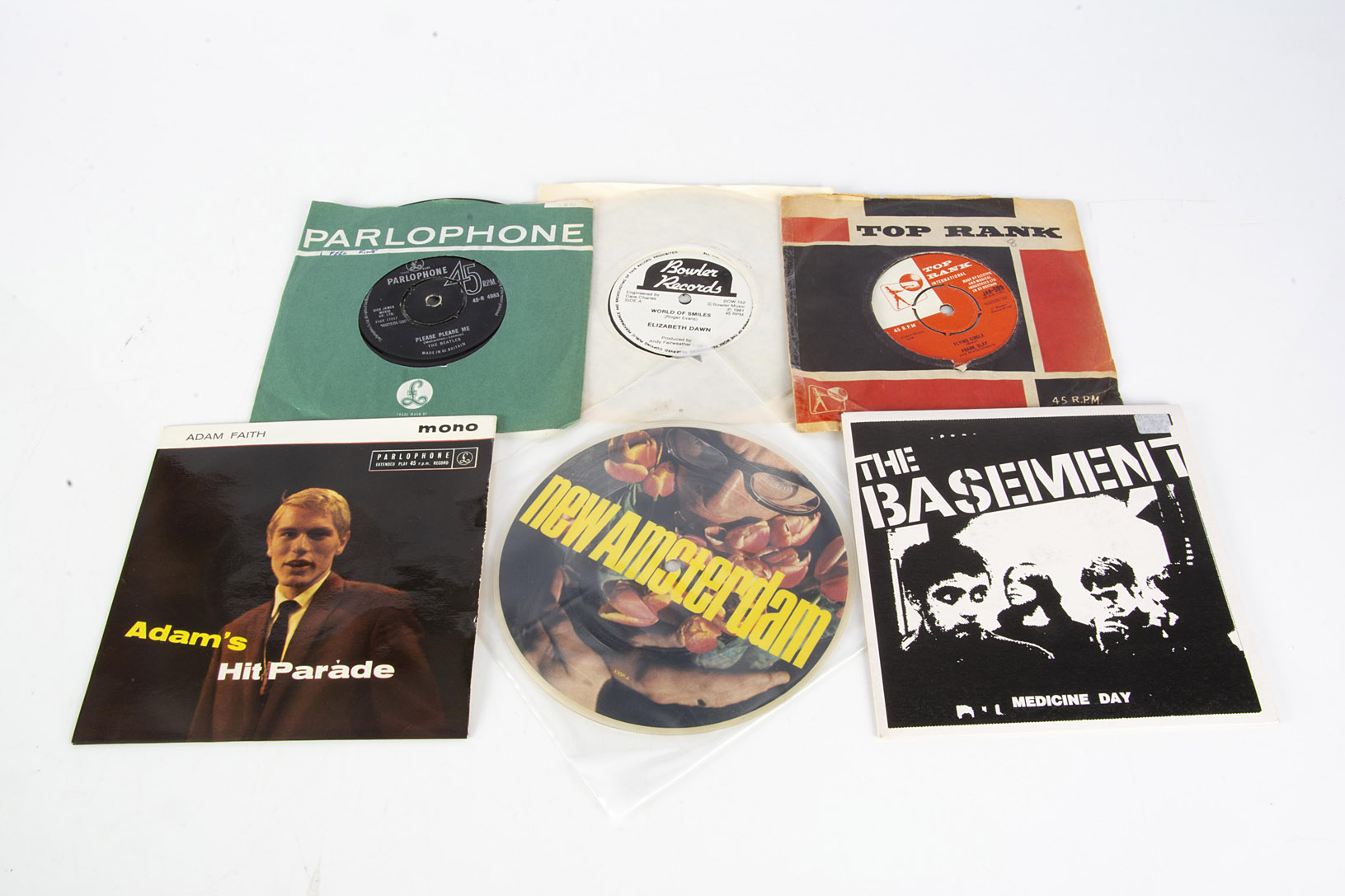 7" Singles / EPs, approximately eighty singles of various genres with artists including The Beatles,