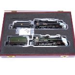 Bachmann 00 Gauge Severn Valley Railway Limited Edition Box Set, comprising GWR green 4930 'Hagley