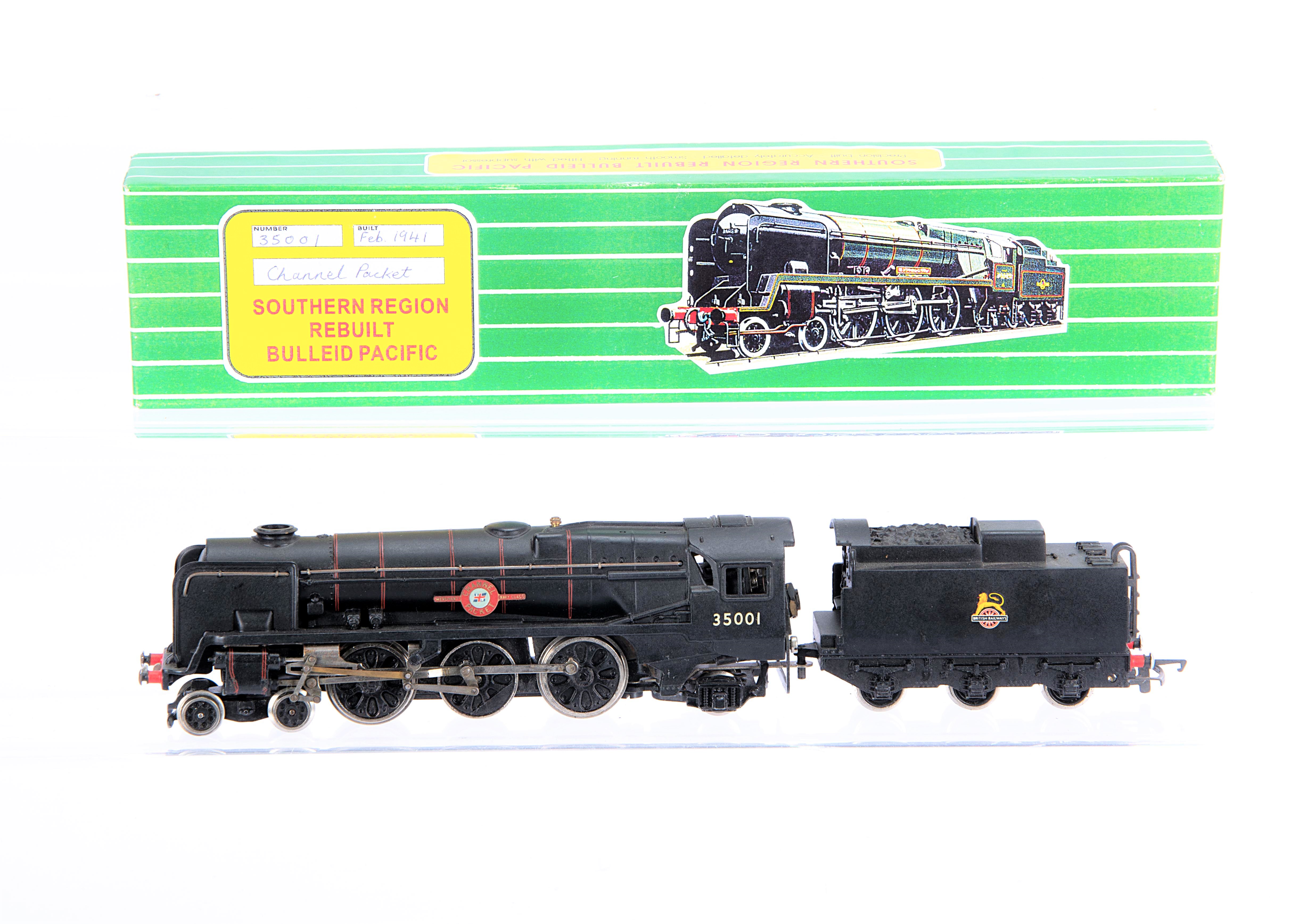 Rebuilt Hornby-Dublo 00 Gauge 2-Rail West County Class into a Merchant Navy Class 35001 'Channel