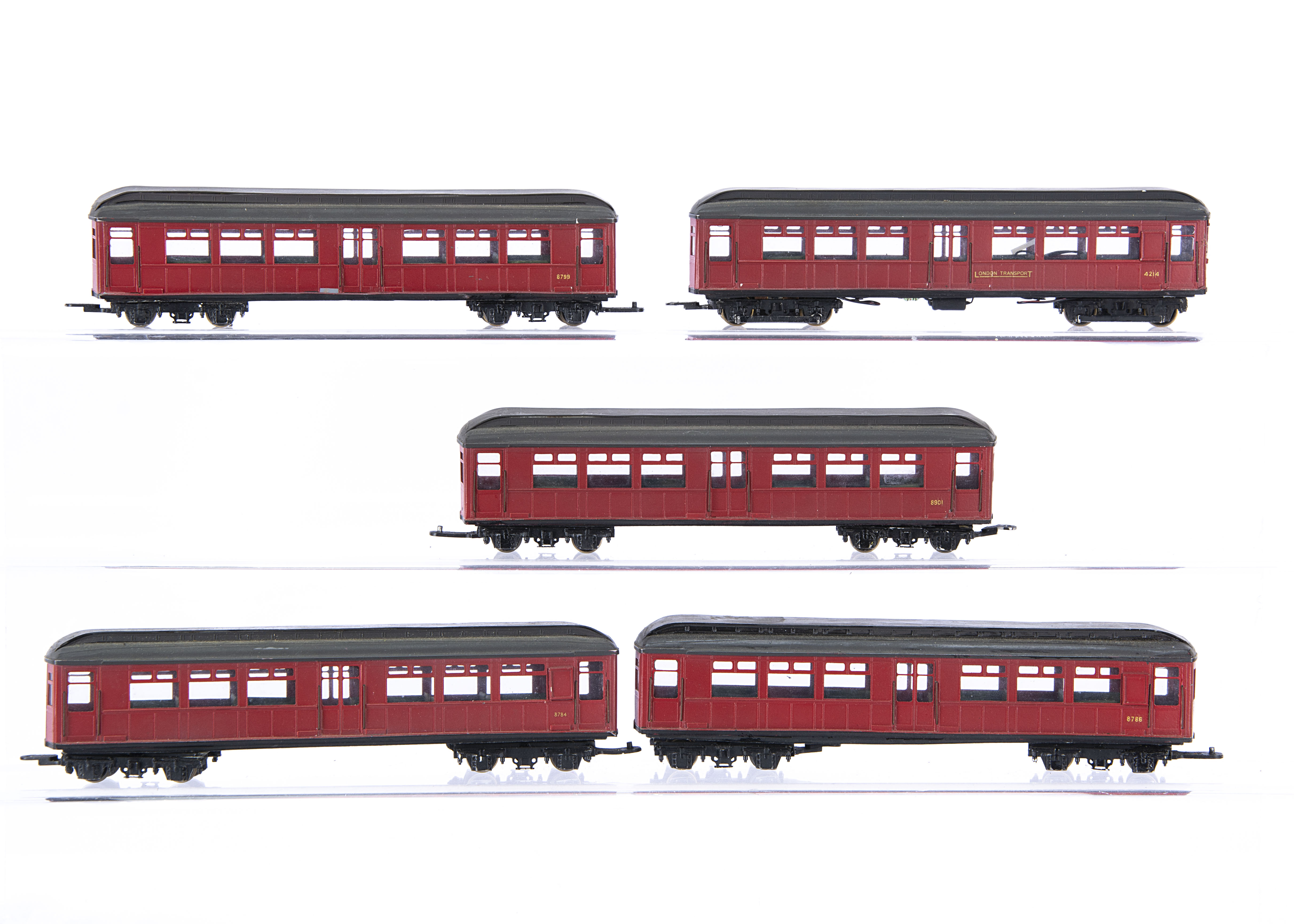 Kitbuilt 00 Gauge London Underground Clerestory maroon 1905 5-Car Set, comprising Power Car with two