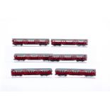 EFE 00 Gauge London Underground motorised 6-Car 1938 Northern Line set, in LT red, motor car