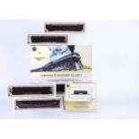 Bachmann American H0 Gauge Norfolk & Western Steam Locomotive and Coaches, all boxed, 41-0658-A4