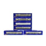 Roco H0 Gauge German Rheingold Coach Packs, two boxed packs, 45923 four coaches includes an