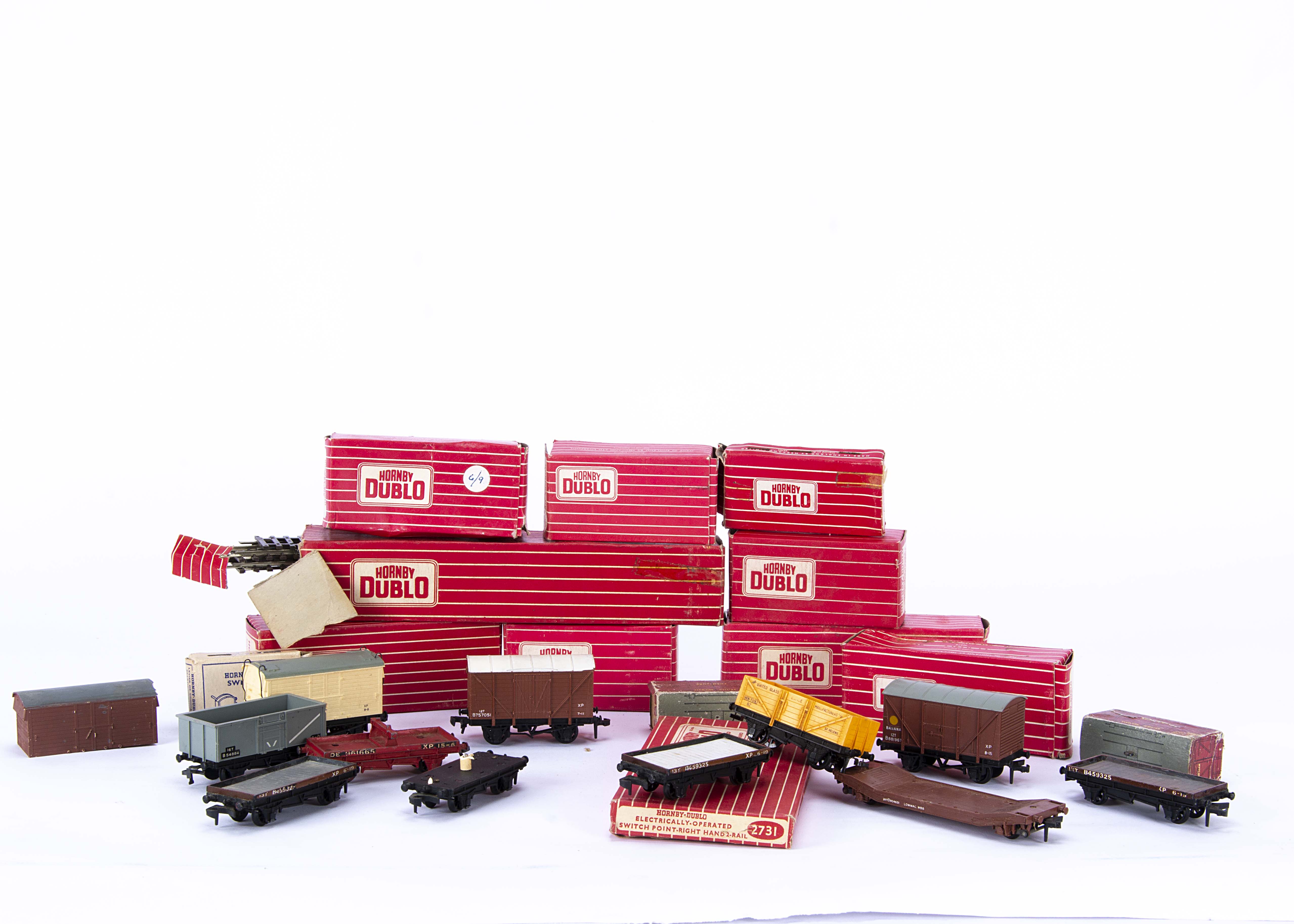 Hornby-Dublo 00 Gauge 2-Rail Goods Rolling Stock and Track, 4679 Traffic Services tank wagon, 4300