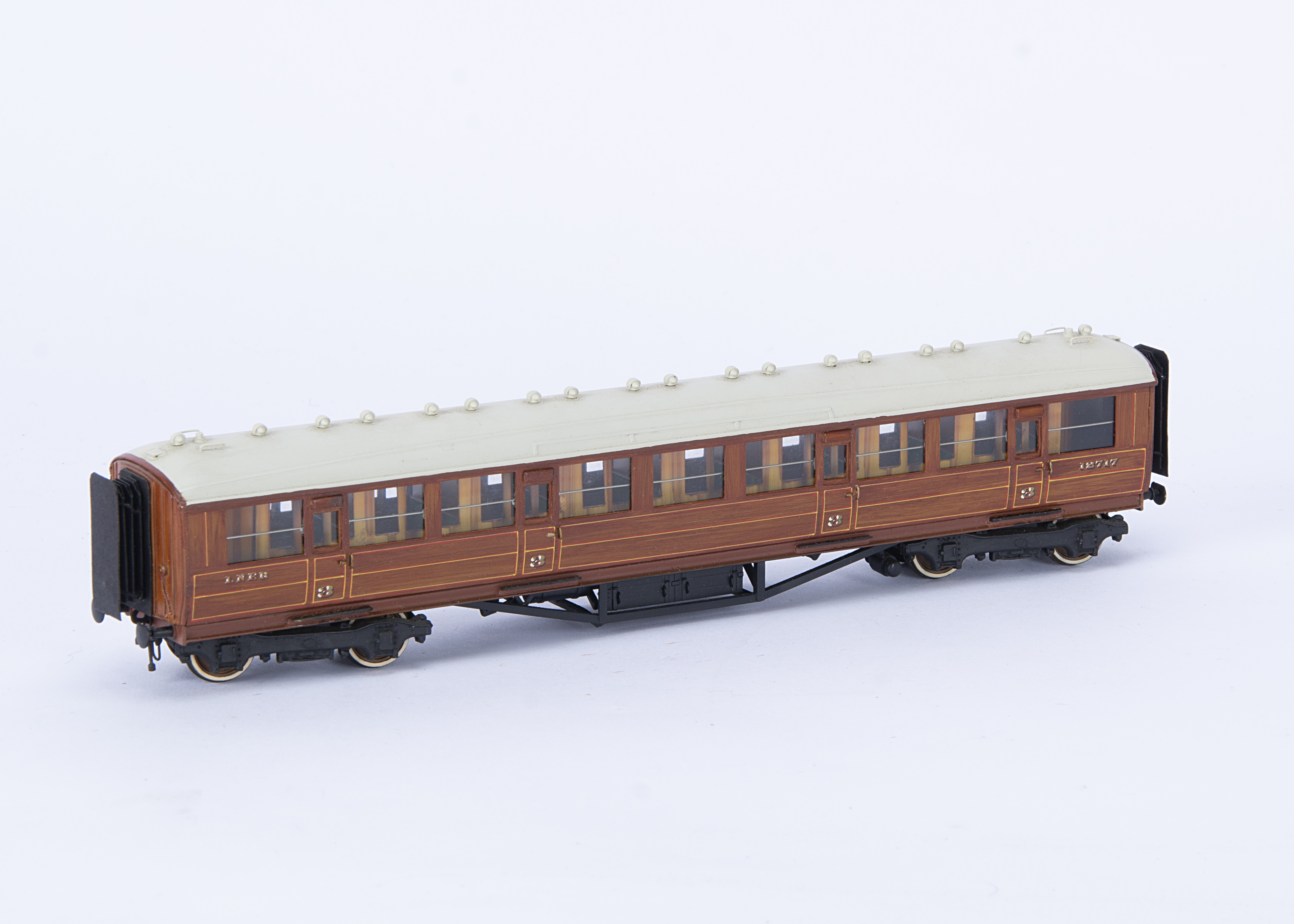 Lawrence Scale Models kitbuilt 00 Gauge 4mm LNER All 3rd 8 compartment Corridor Coach 12717, with