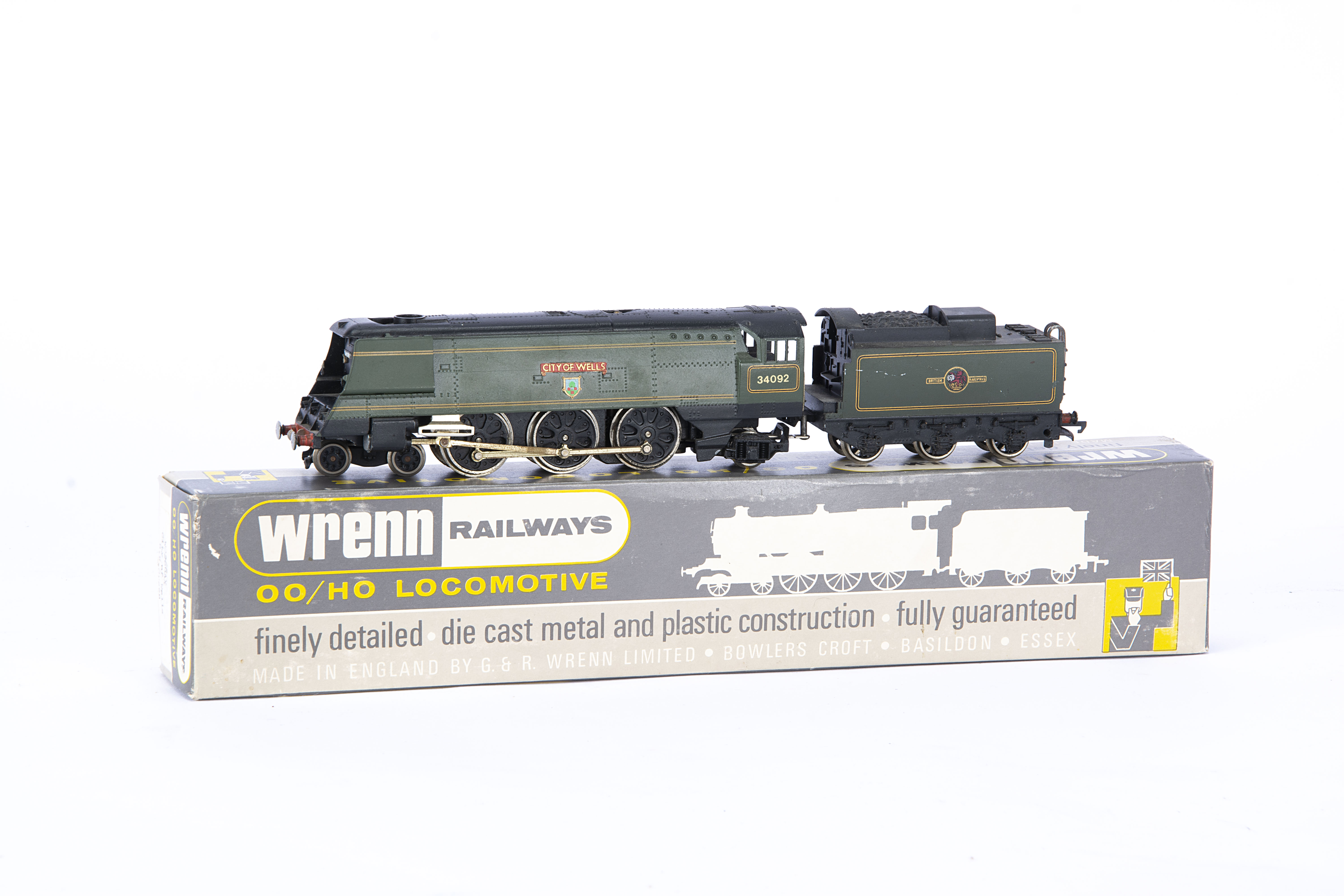 Wrenn 00 Gauge W2266AX BR green unrebuilt West Country Class 34092 'City of Wells', with