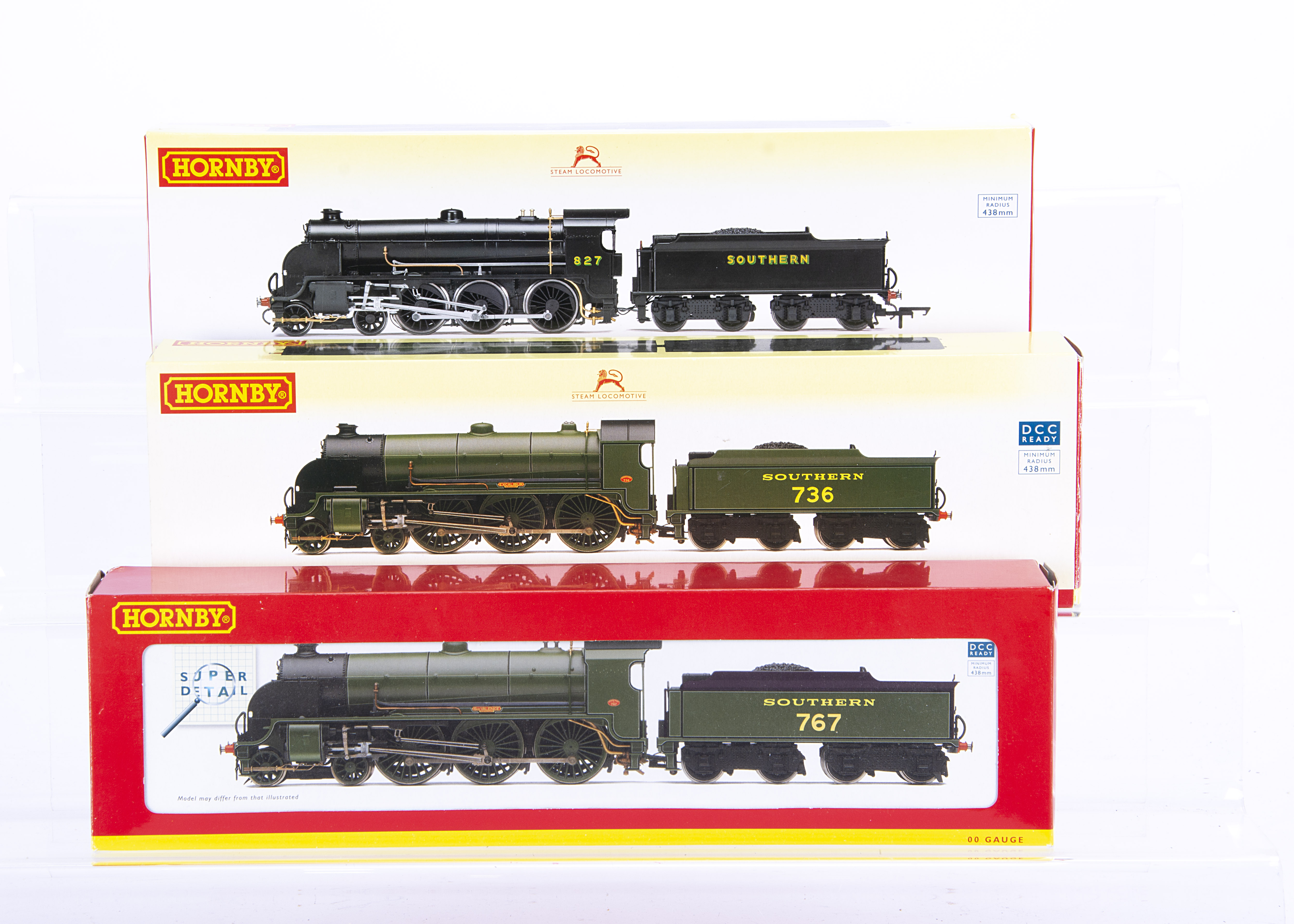 Hornby 00 Gauge boxed Southern Steam Locomotives and Tenders, R2836 olive green N15 class 4-6-0