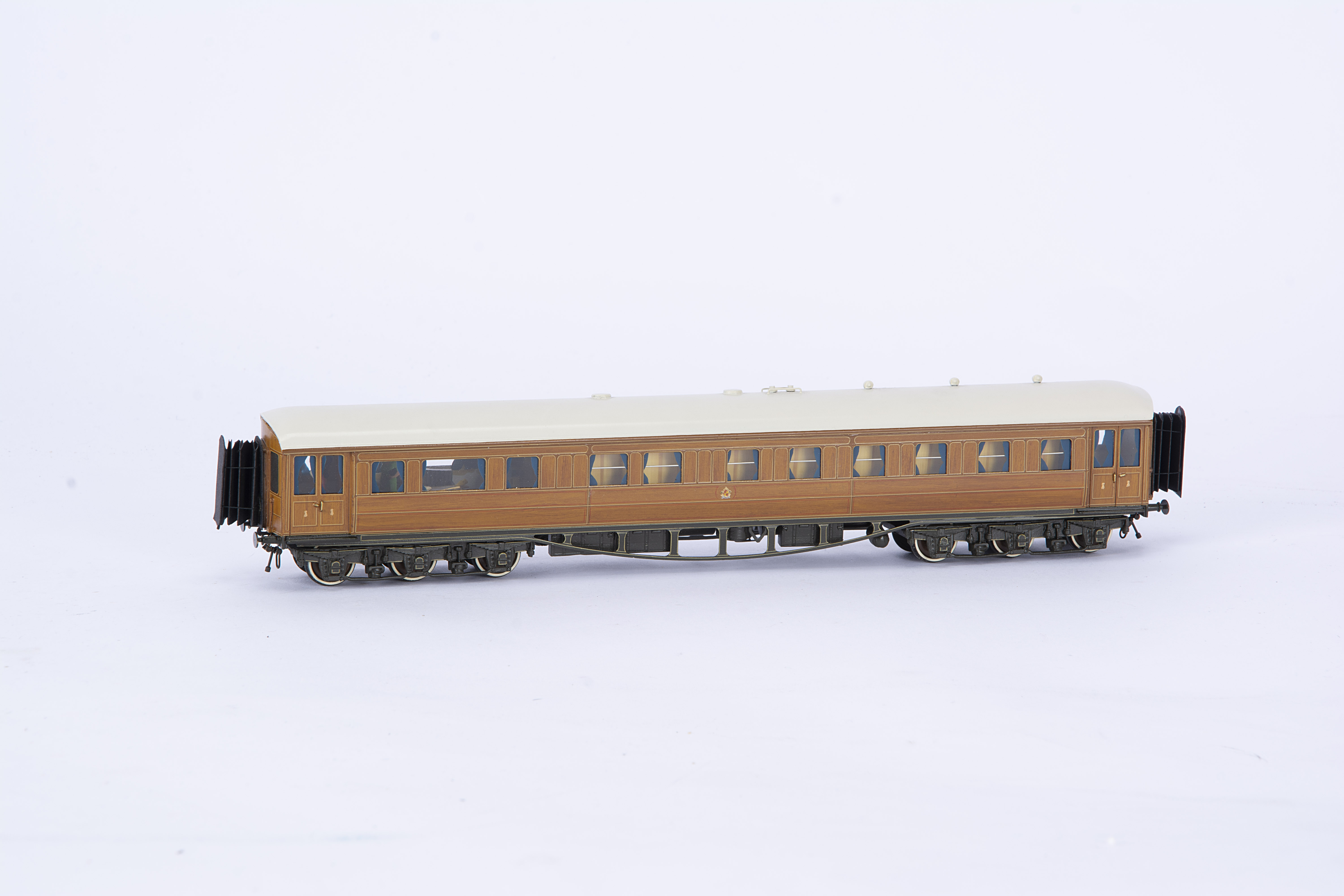 Lawrence Scale Models kitbuilt 00 Gauge 4mm twelve wheel 1st Class Sleeping Car, with interior