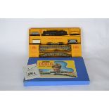 Hornby-Dublo 00 Gauge 3-Rail G25 Goods set, comprising BR black 2-8-0 Locomotive with tender,