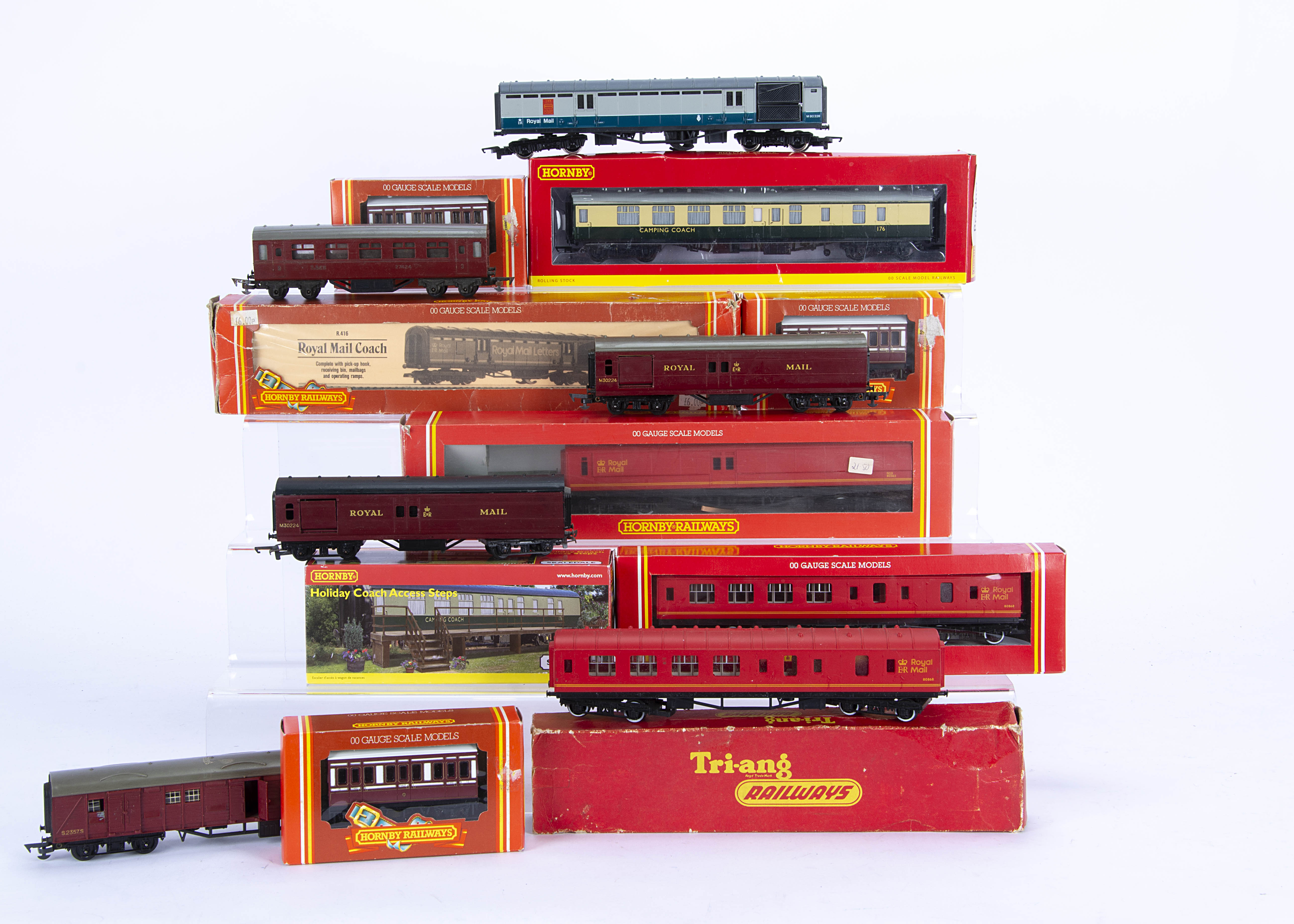 Hornby and Tri-ang 00 Gauge Royal Mail Coaches Caledonian 4-wheel Coaches and other Stock, Hornby,