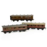 Bing for Bassett-Lowke '1921 and 1924-series' MR and LMS Coaches, all in crimson livery, MR brake/
