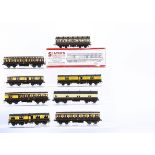 00 Gauge Kitbuilt and modified GWR Coaches, chocolate and cream livery Slaters and other makers