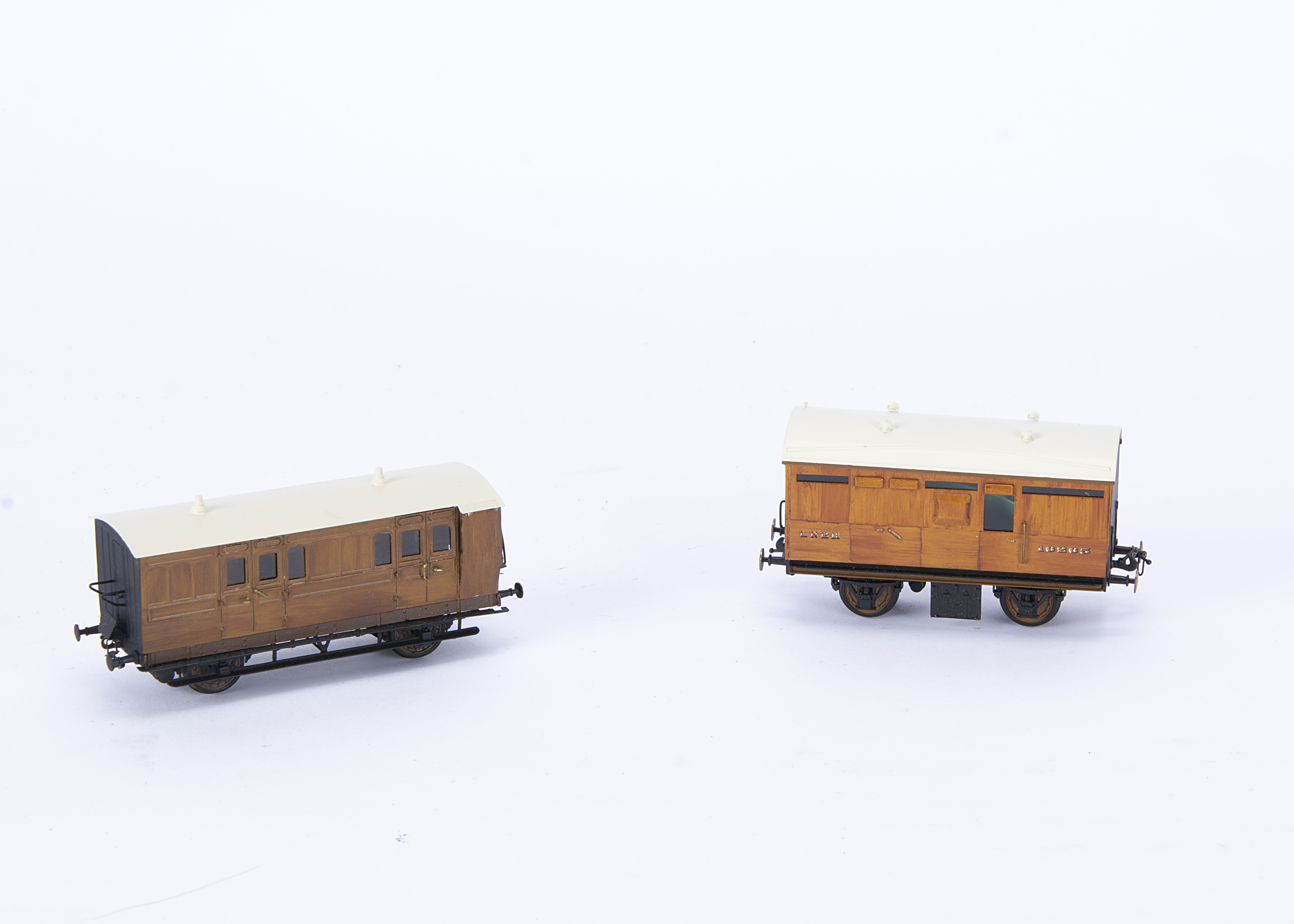 Lawrence Scale Models kitbuilt 00 Gauge 4mm LNER 4-wheel Vans - Passenger Full Brake unlettered