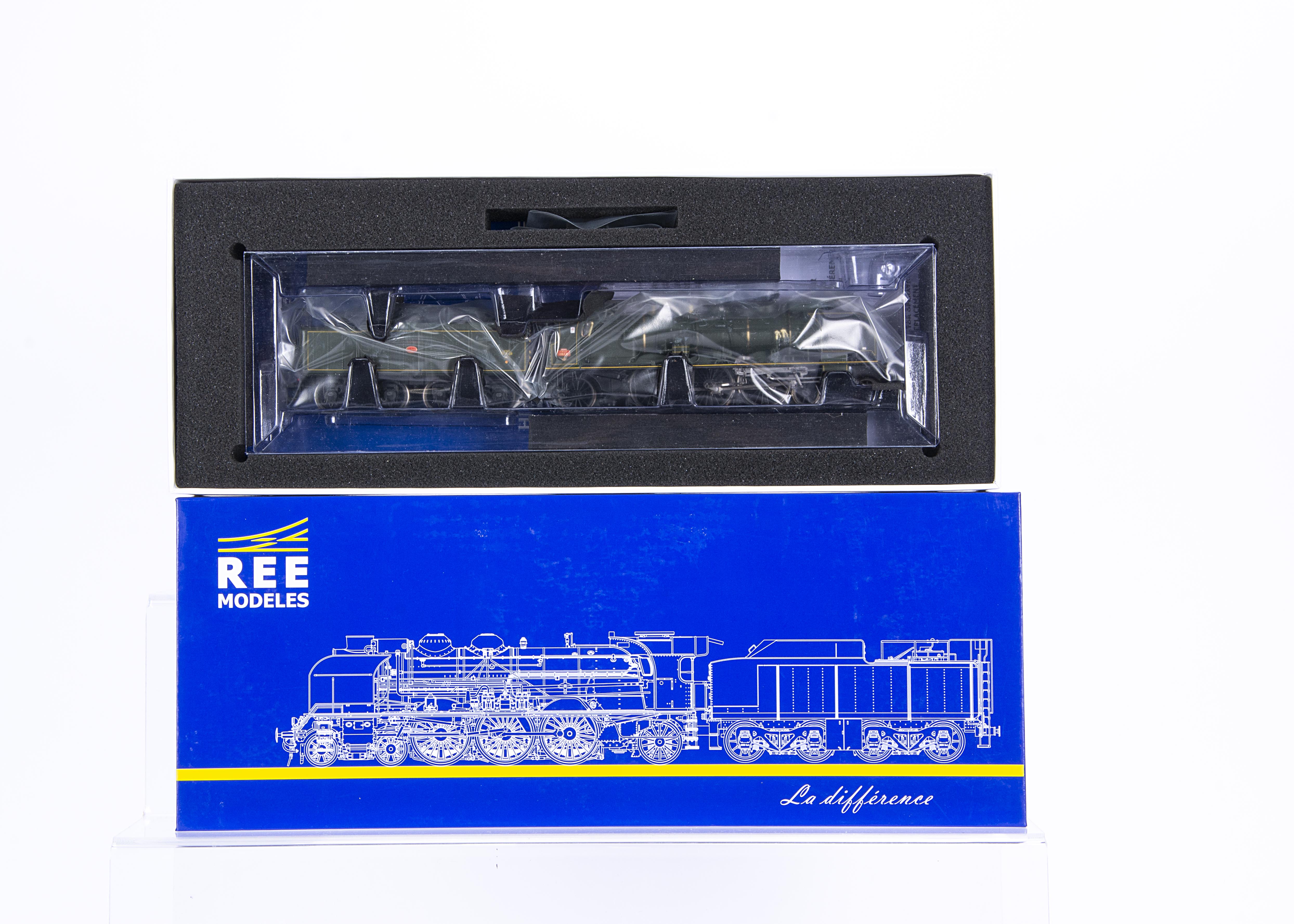 REE Modeles H0 Gauge French Steam Locomotive and Tender, a boxed MB-031 SNCF 2-231 K16 Calais