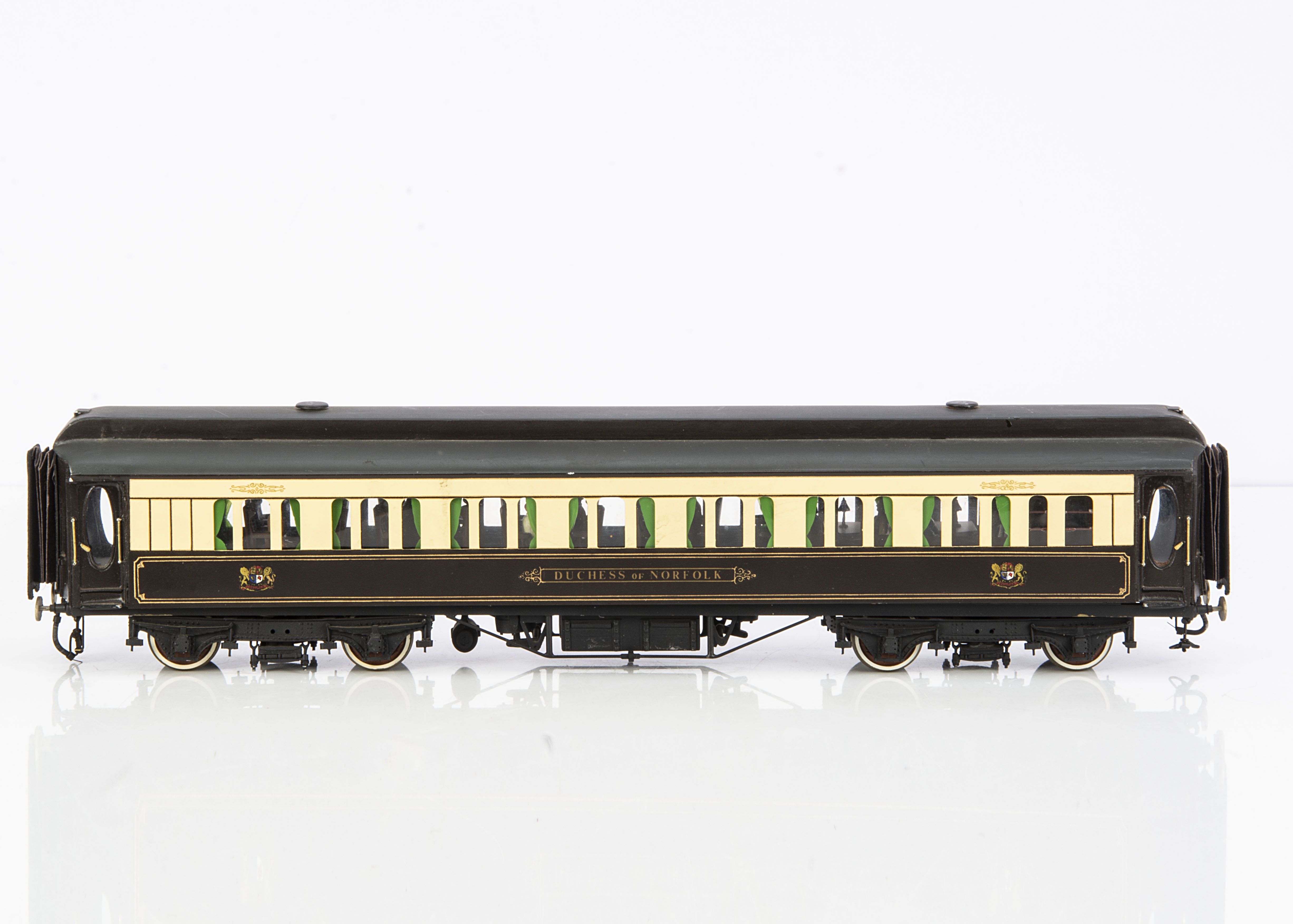 A Finescale Kitbuilt 0 Gauge Pullman Dining Car 'Duchess of Norfolk', finely-made and finished in