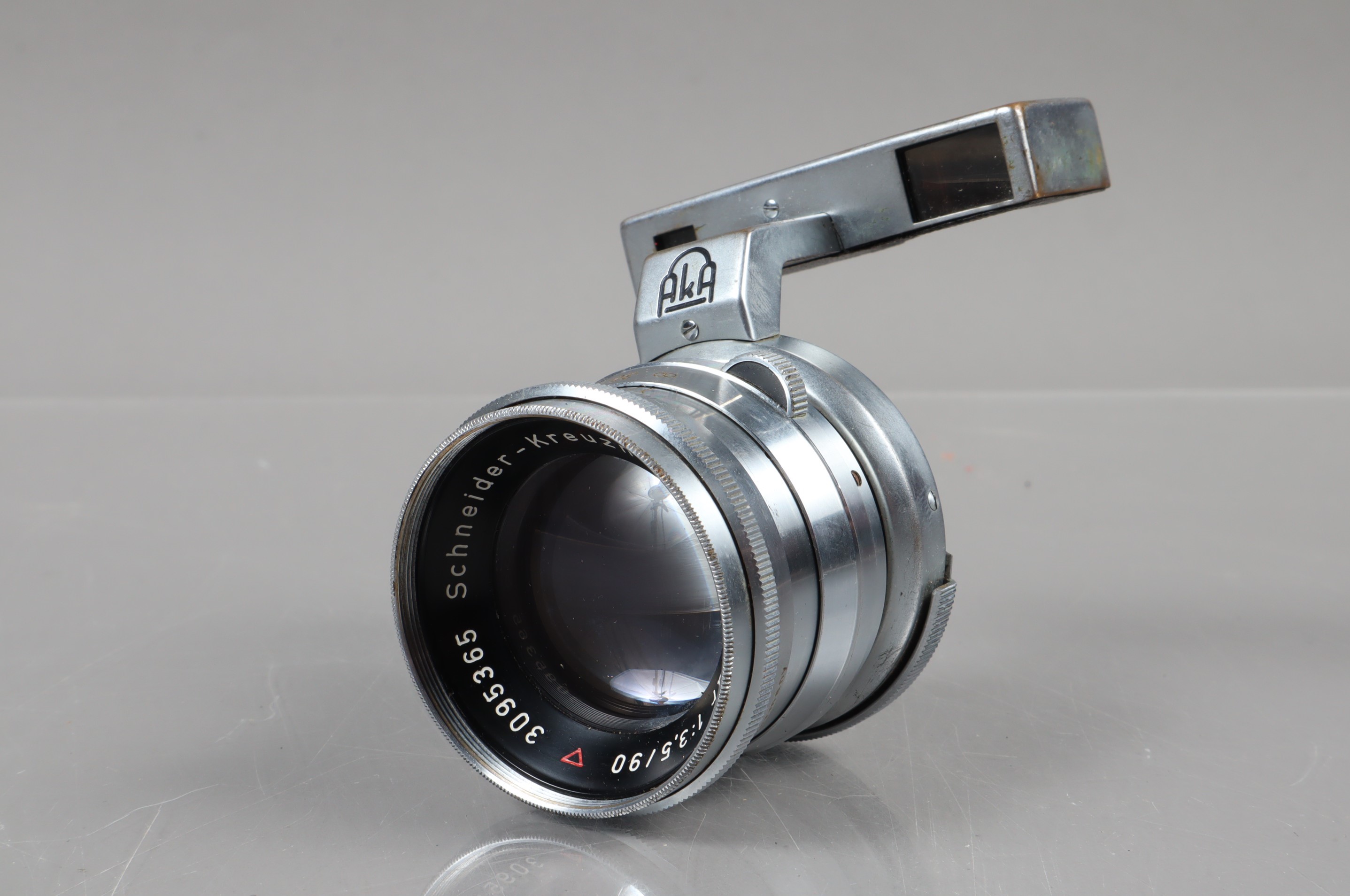 A Schneider Kreuznach 90mm f/3.5 Tele Xenar Lens, Akarex III Rangefinder mount, serial no 3095369,