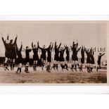NEW ZEALAND ALL BLACKS Original 12" X 7" b/w Press photo of the team giving the "Haka" before the