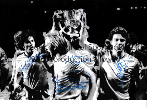 NOTTINGHAM FOREST / AUTOGRAPHS A 12 X 8 photo of Robertson, Burns, Anderson and Woodcock celebrating