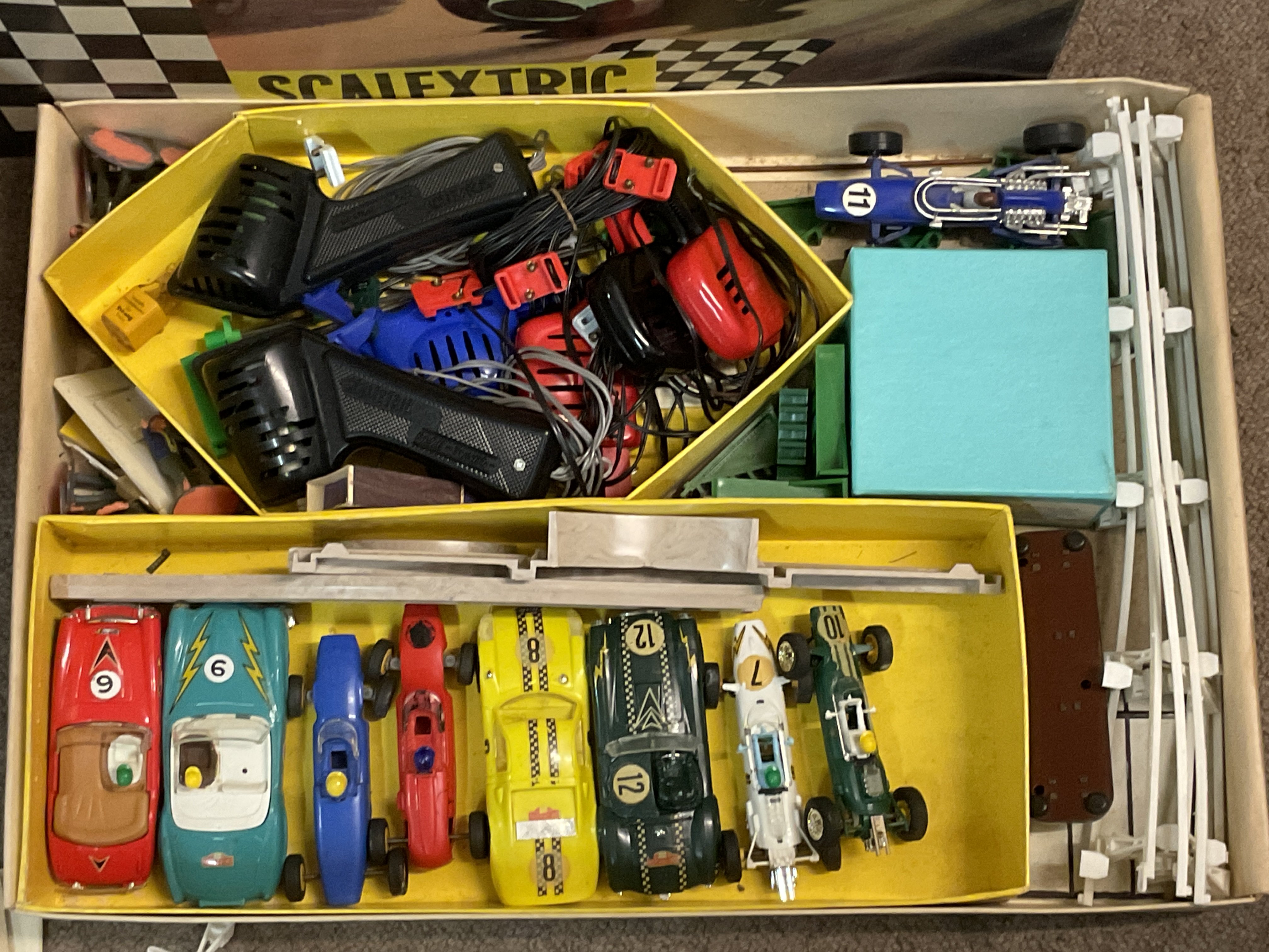 A collection of vintage Scalextric Set 90, with cars, controller & various boxed games etc. (games m - Image 10 of 10