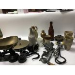 A mixed collection of kitchen paraphernalia includ