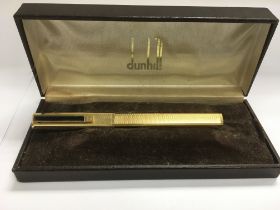 A vintage boxed Dunhill rectangular fountain pen w